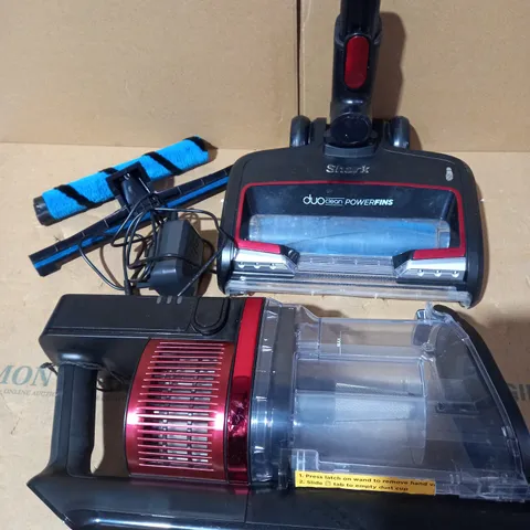 SHARK CORDLESS VACUUM IZ300UKT