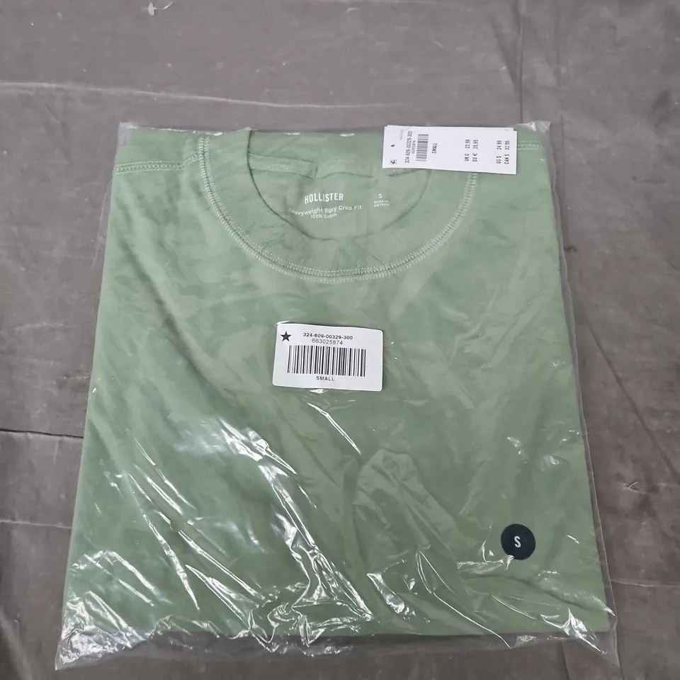 BAGGED HOLLISTER HEAVYWEIGHT BOXY CROP FIT T-SHIRT – GREEN, SIZE S