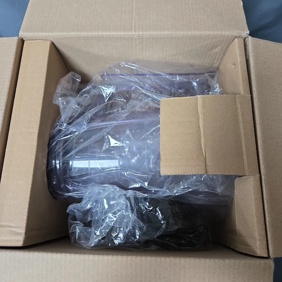 BOXED PHILIPS SERIES 3000 450W BLENDER