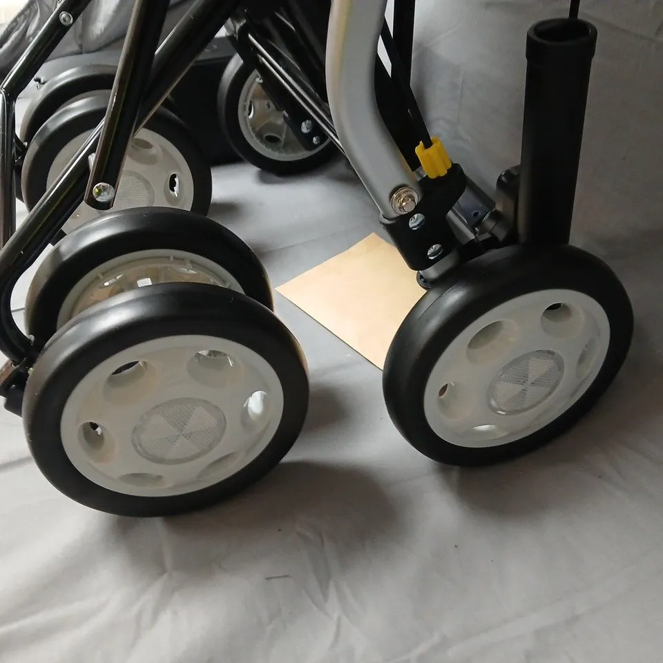 Carlett Comfort Move Shopping Trolley with Seat & Accessories
