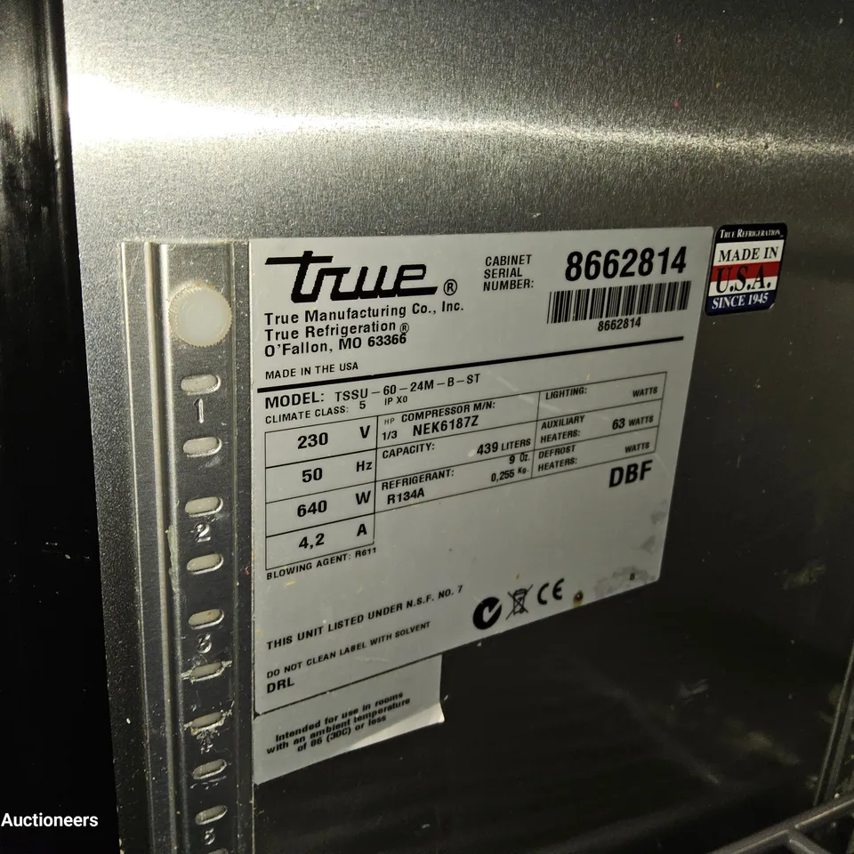 TRUEDOUBLE DOOR PREP FRIDGE