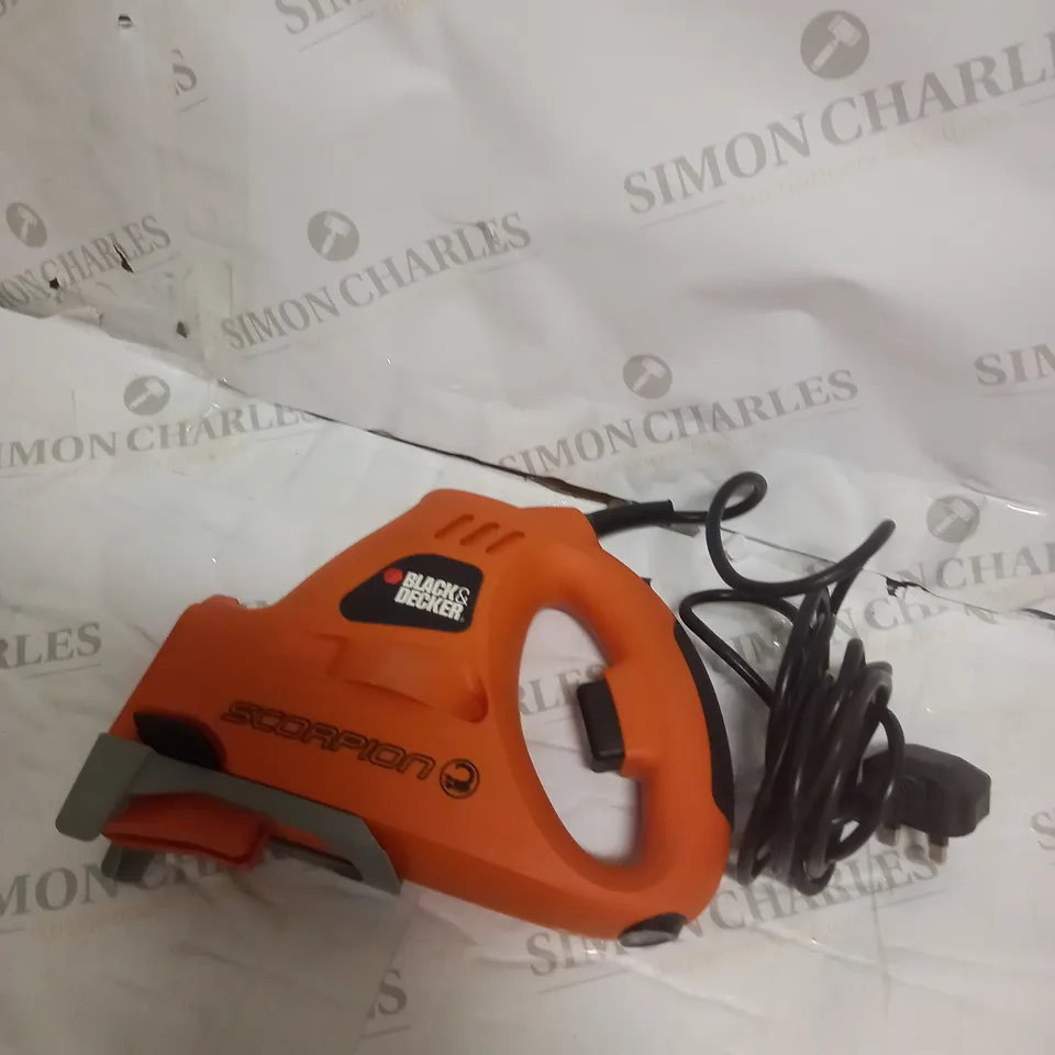 BLACK+DECKER 400V SCORPION ELECTRIC SAW, KS890ECN-GB