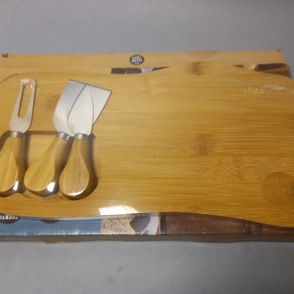 BOXED HAIRY BIKERS BAMBOO CHEESE BOARD AND KNIVES