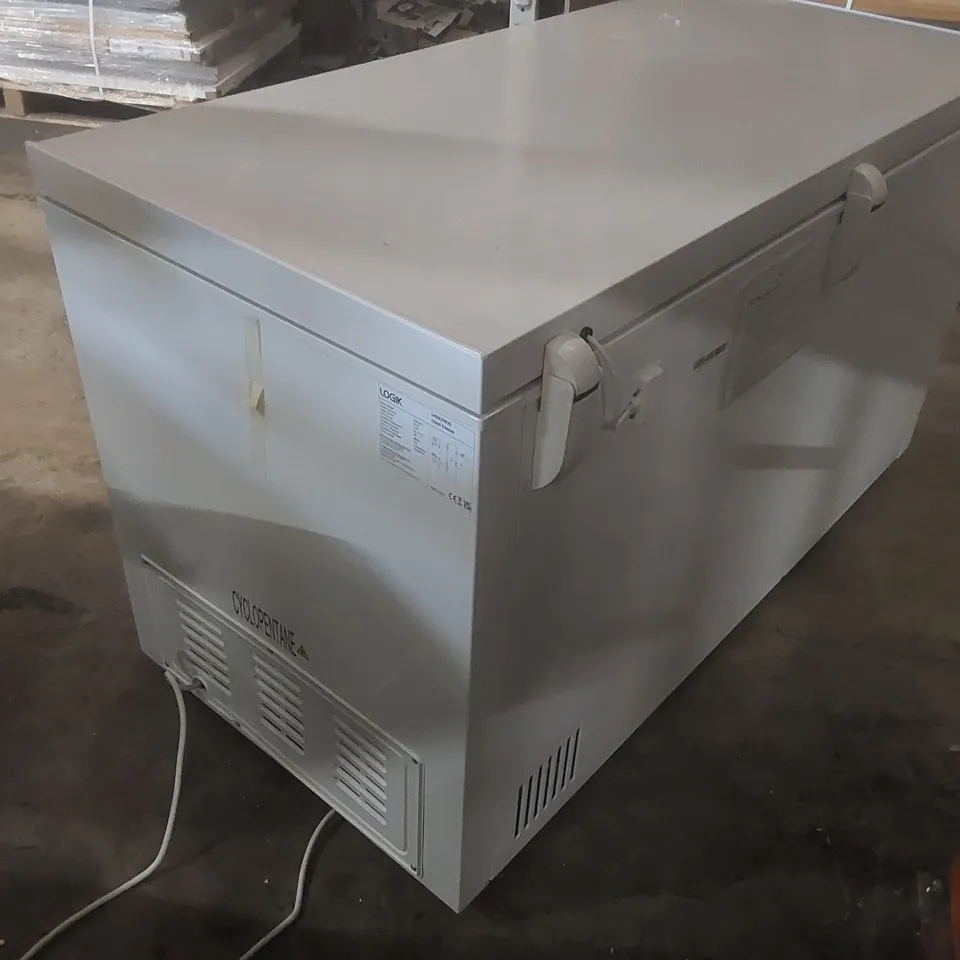 LOGIK L420CFW25 CHEST FREEZER - WHITE