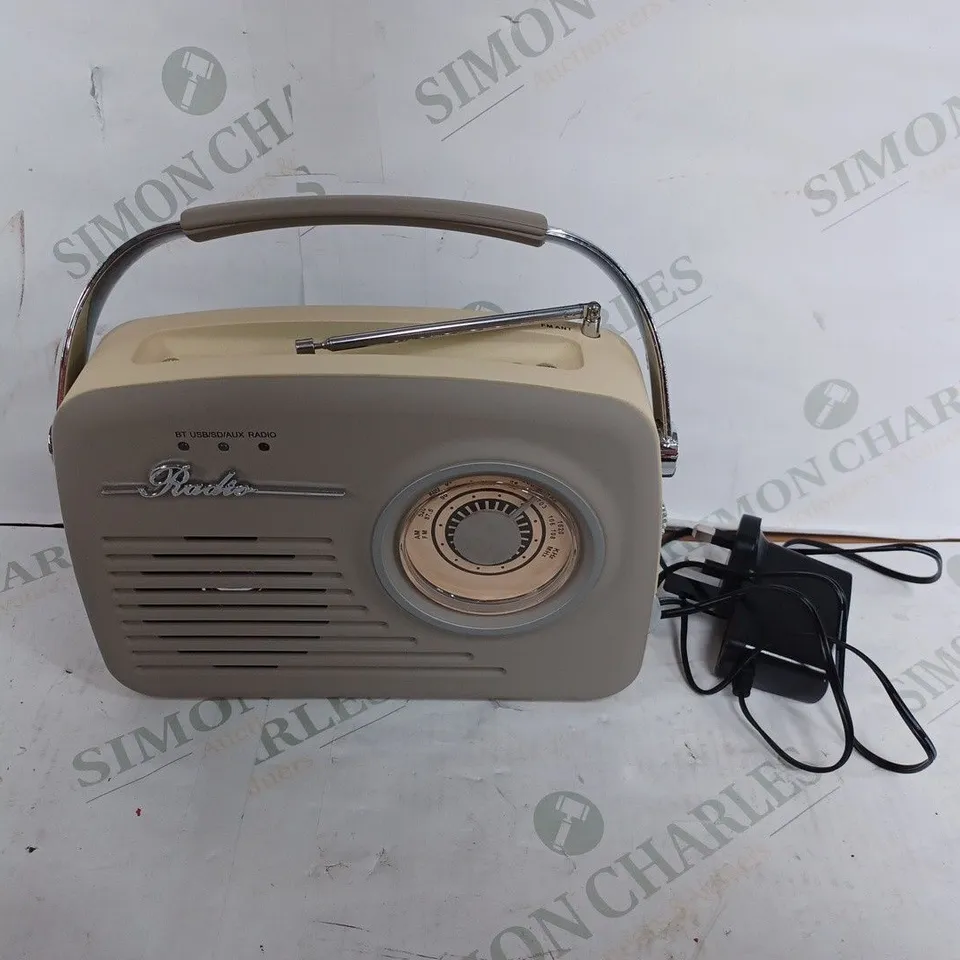 AKAI VINTAGE DAB RADIO
