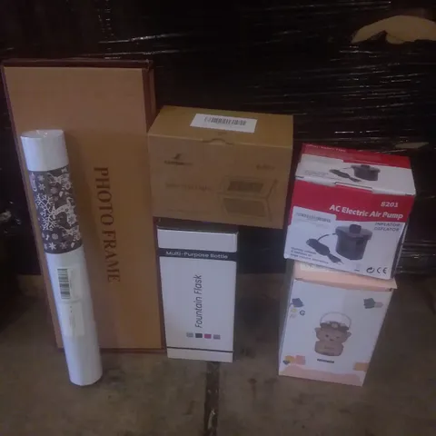 PALLET OF ASSORTED ITEMS INCLUDING PHOTO FRAME, FOUNTAIN FLASK, AC ELECTRIC AIR PUMP, CHRISTMAS WINDOW DECORATION