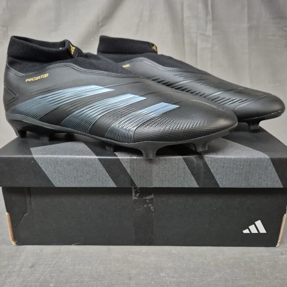 BOXED PAIR OF ADIDAS PREDATOR LEAGUE FOOTBALL BOOTS IN BLACK UK SIZE 10