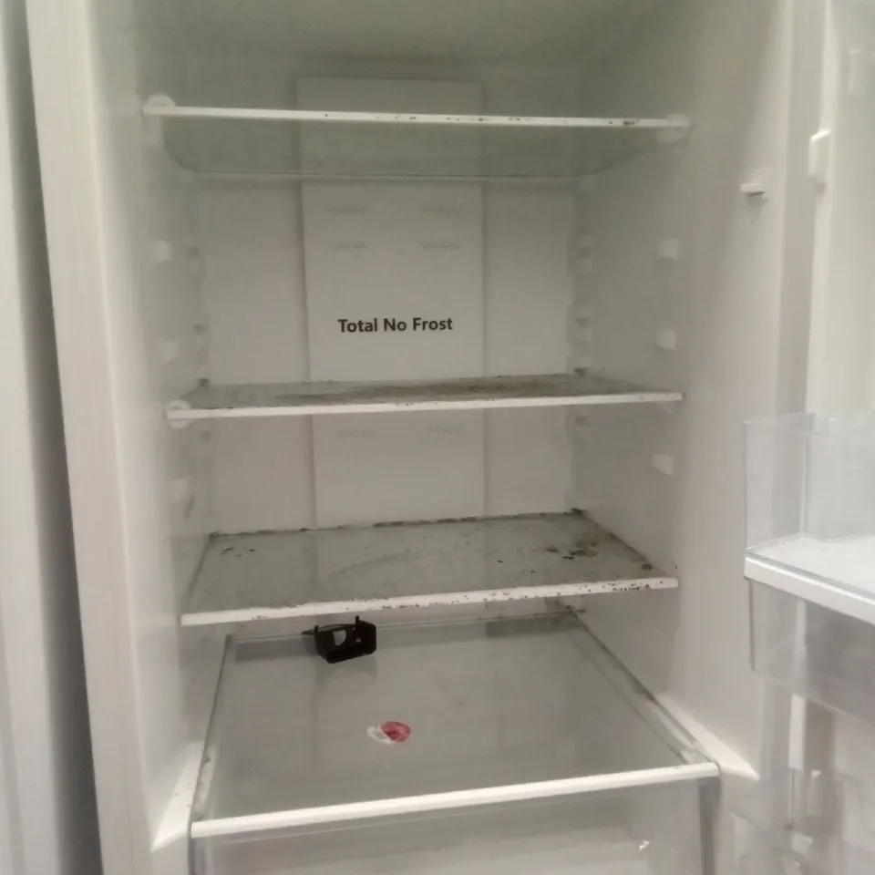 HISENSE RB390N4WW1 FREESTANDING FRIDGE FREEZER IN WHITE WITH ICE DISPENSER 