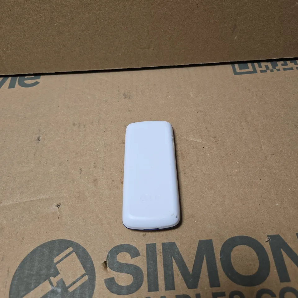 LG GB102 MOBILE PHONE WHITE