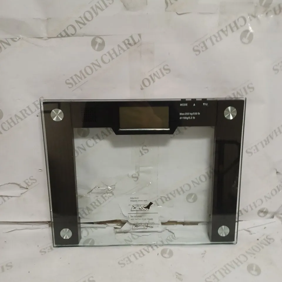 EXTRA WIDE TALKING SCALE GREY 