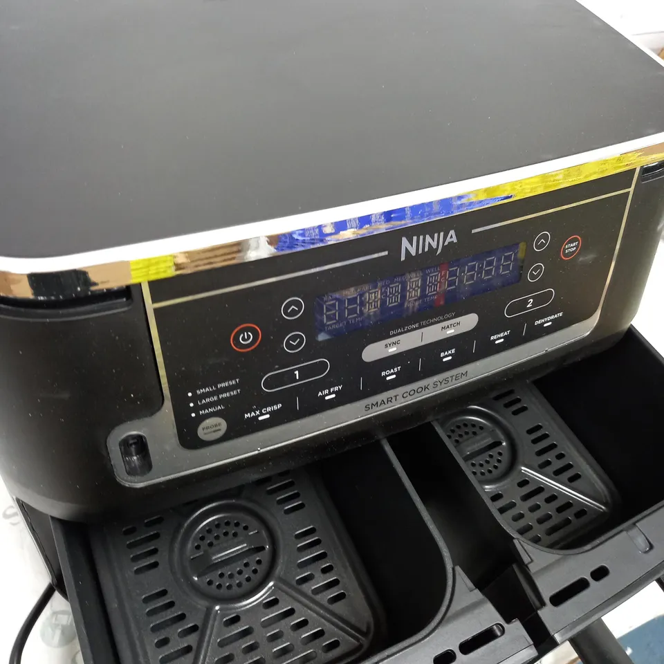 BOXED NINJA FOODI MAX DUALZONE AIR FRYER AF451UK