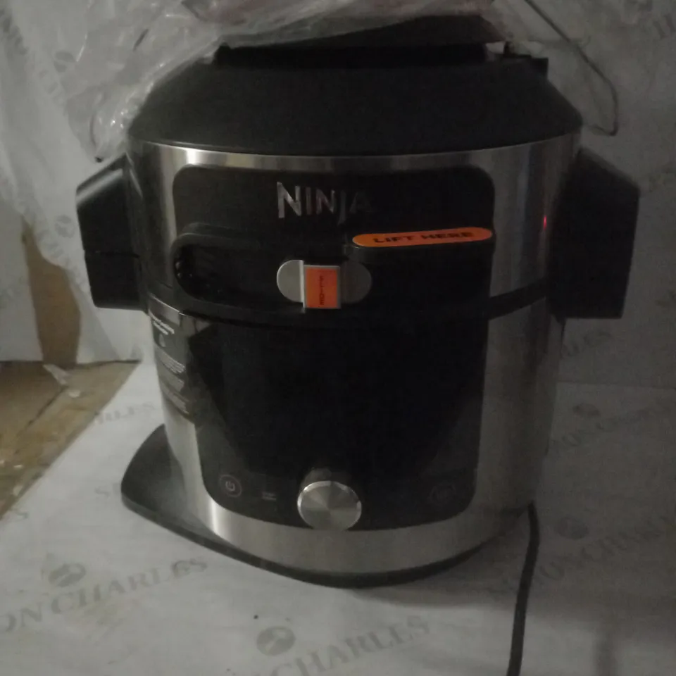 NINJA FOODI MAX SMARTLID MULTI-COOKER 7.5L
