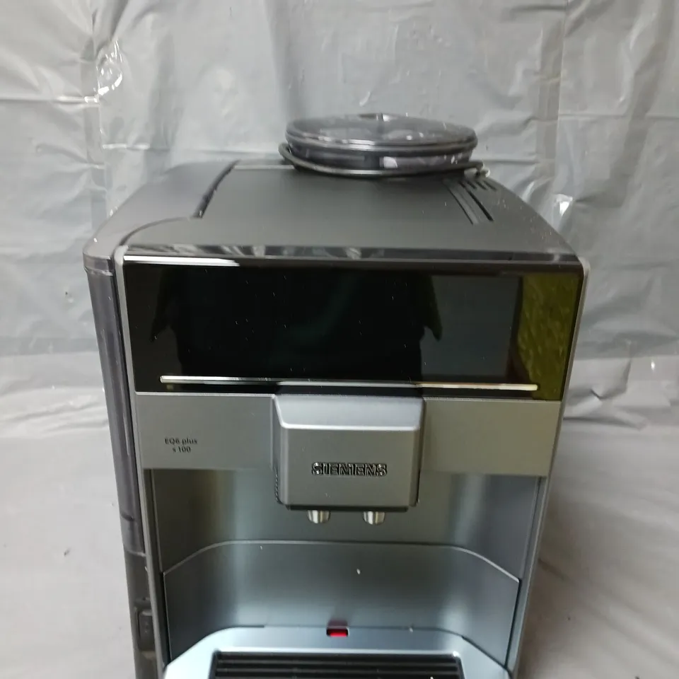 BOXED SIEMENS EQ6 BEAN TO CUP COFFEE MAKER  RRP £999