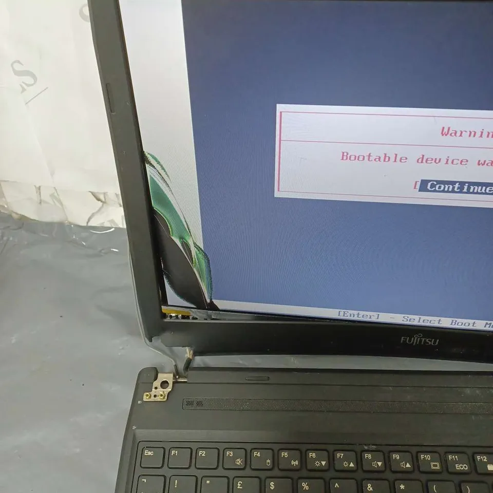 FUJITSU LIFEBOOK A514 15 INCH I3-4005U 1.70GHZ