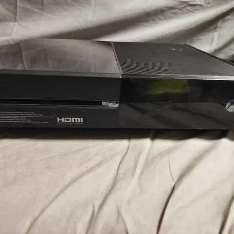 XBOX ONE CONSOLE – MODEL 1540, ORIGINAL BLACK