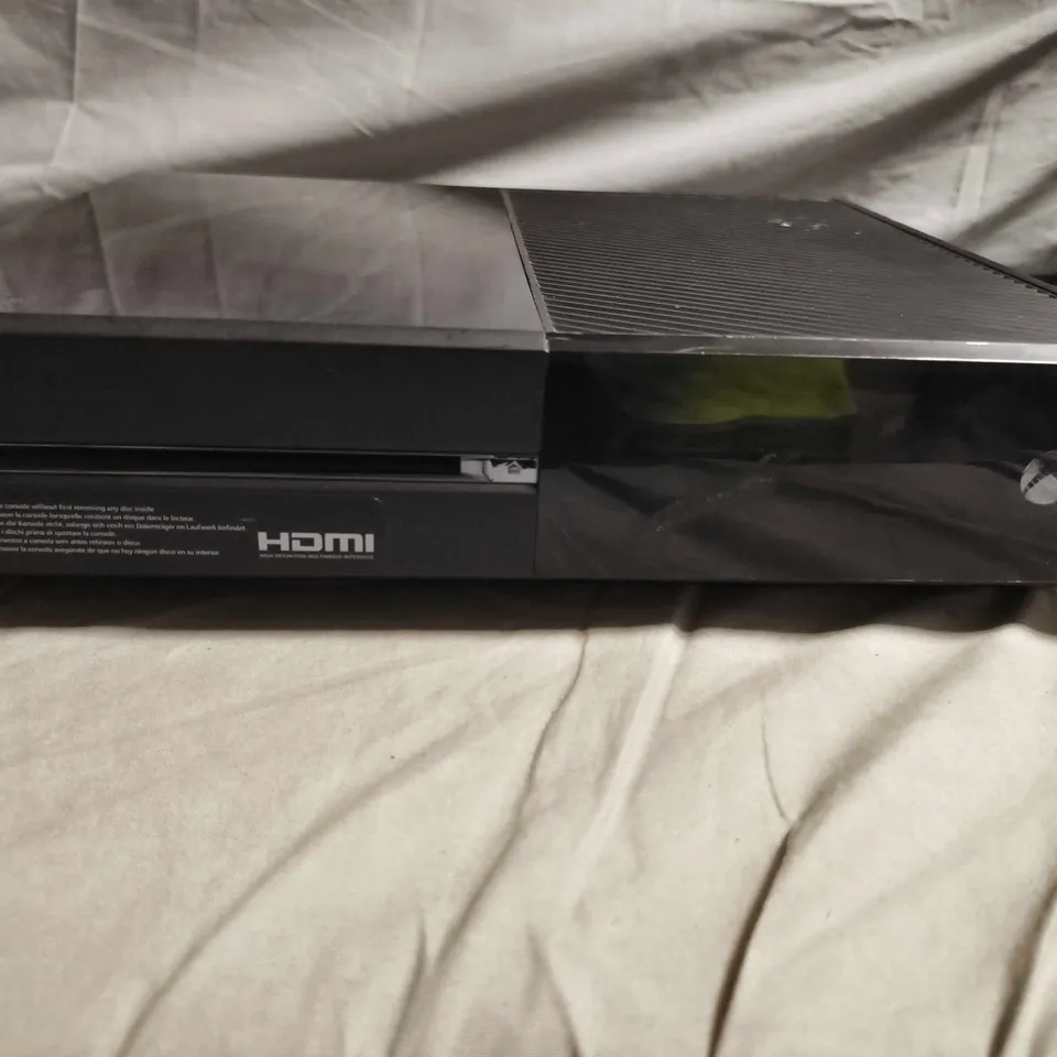 XBOX ONE CONSOLE – MODEL 1540, ORIGINAL BLACK