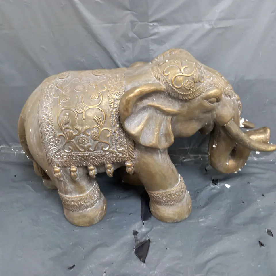LARGE BRASS MAJESTIC GARDEN ELEPHANT