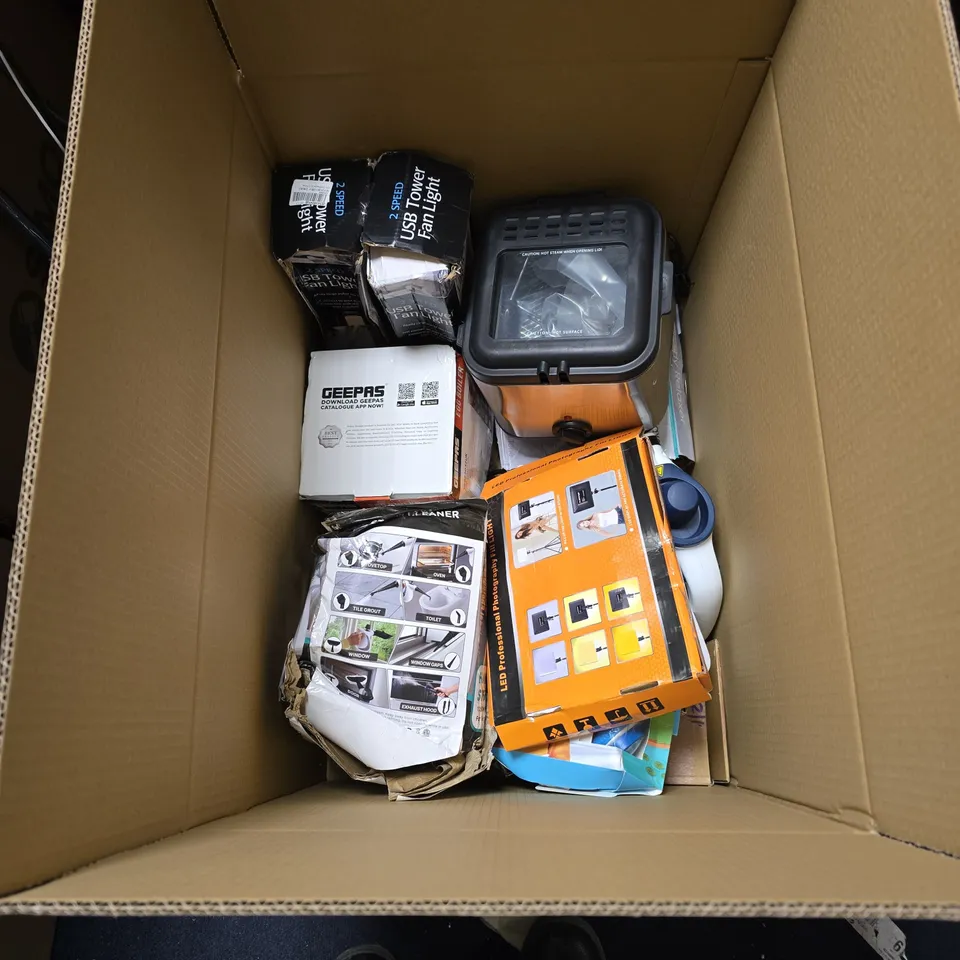 BOX OF APPROXIMATELY 10 ASSORTED HOUSEHOLD ITEMS INCLUDING HANDHELD STEAM CLEANER, KIDS HEADPHONES AND LED PROFESSIONAL PHOTOGRAPHY FILL LIGHT