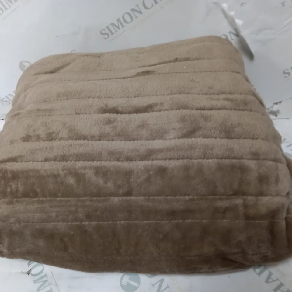 COZEE HOME VELVETSOFT HEATED THROW IN DARK TAUPE