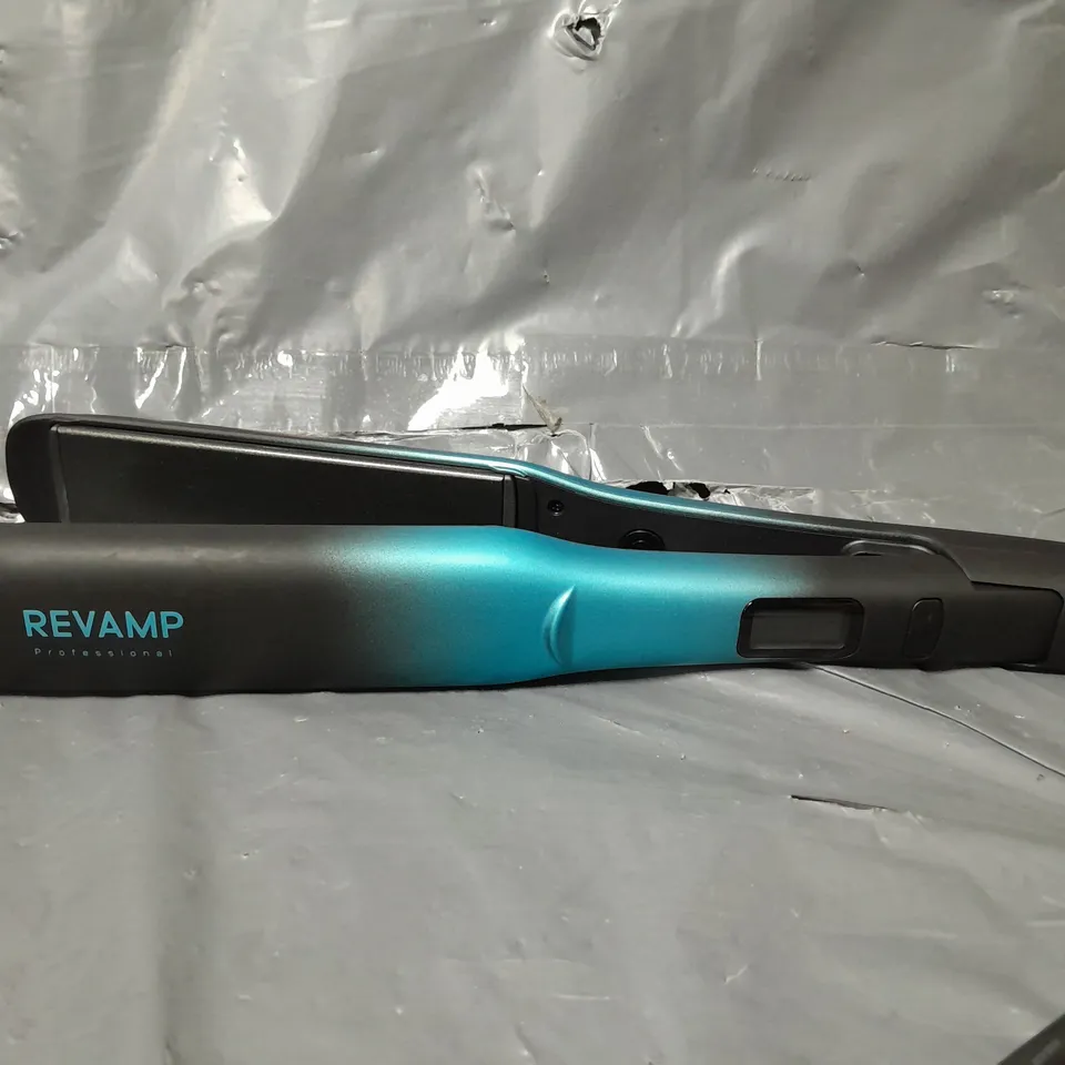 REVAMP WIDE ULTRA X SHINE CERAMIC HAIR STRAIGHTENER