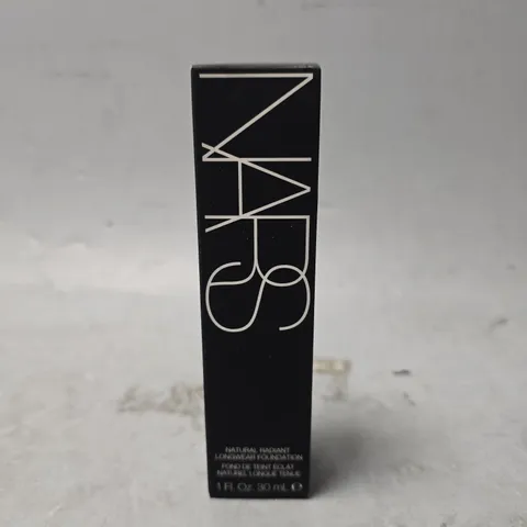 NARS NATURAL RADIANT LONGWEAR FOUNDATION LIGHT 4 