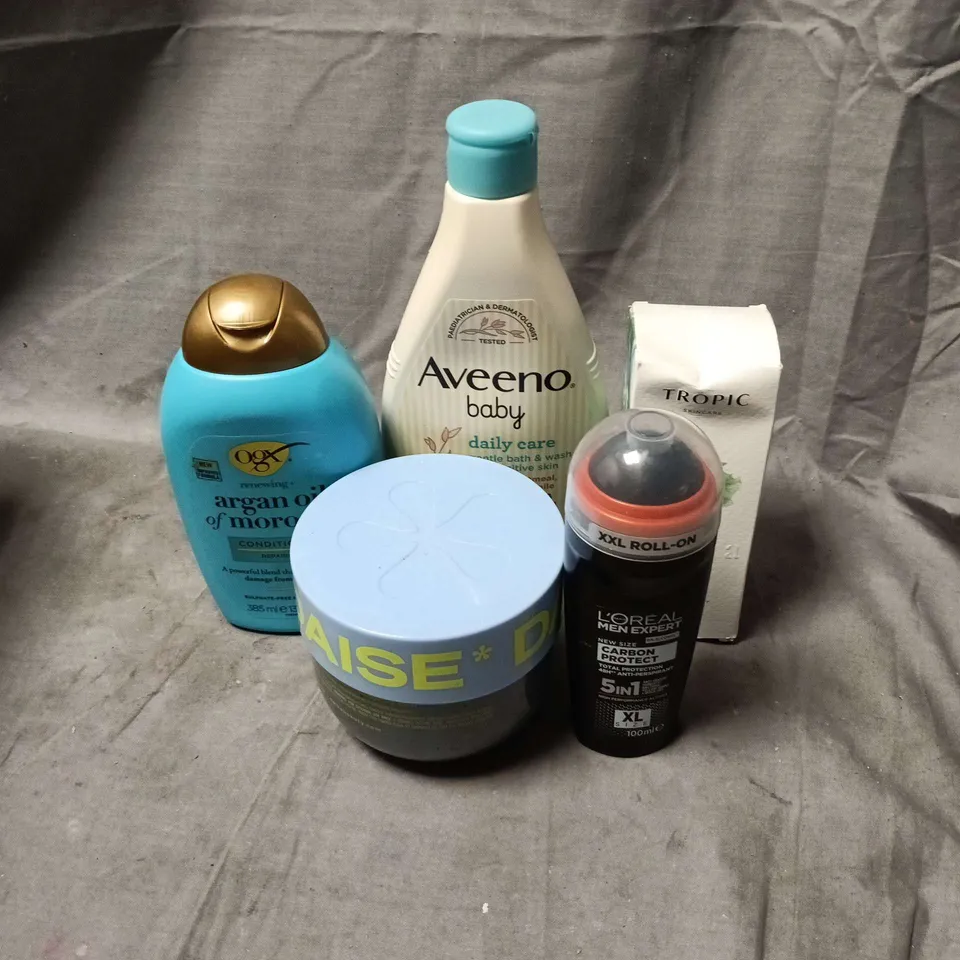 APPROXIMATELY 20 ASSORTED COSMETIC ITEMS TO INCLUDE AVEENO BABY DAILY CARE, TROPIC BALA CLARIFYING CLEANSER, OGX ARGAN OIL OF MOROCCO, DAISE COCONUT GLOW BODY SCRUB ETC