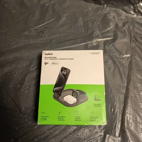 BELKIN BOOSTCHARGE 3-IN-1 MAGNETIC FOLDABLE CHARGER – BOXED (IPHONE, APPLE WATCH, AIRPODS)