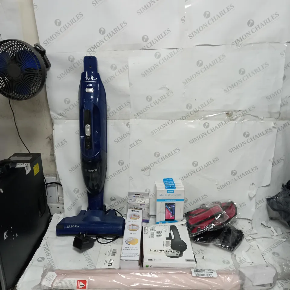 APPROXIMATELY 15 HOUSEHOLD ITEMS TO INCLUDE SINGLE MATTRESS, HILLS PORTABLE WASHING LINE, AND CASE IT MINUTE ONE BUNDLE ETC. 
