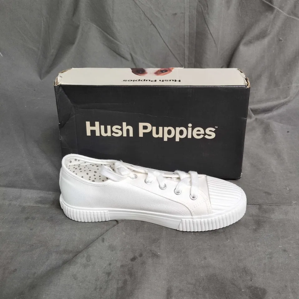 HUSH PUPPIES BROOKE CANVAS TRAINER – WHITE – UK 7 (EU 40) WOMEN