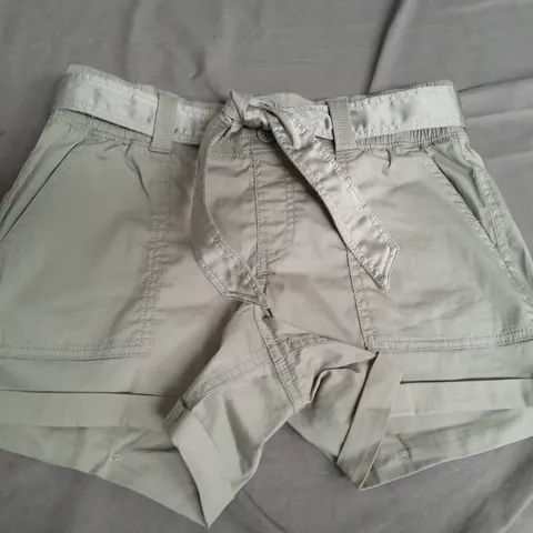 ABERCROMBIE KIDS TIE UP SHORTS IN GREEN - 15/16