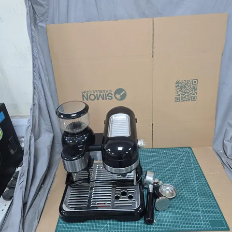 KLARSTEIN ESPRESSO COFFEE MACHINE – BLACK WITH BEAN HOPPER 