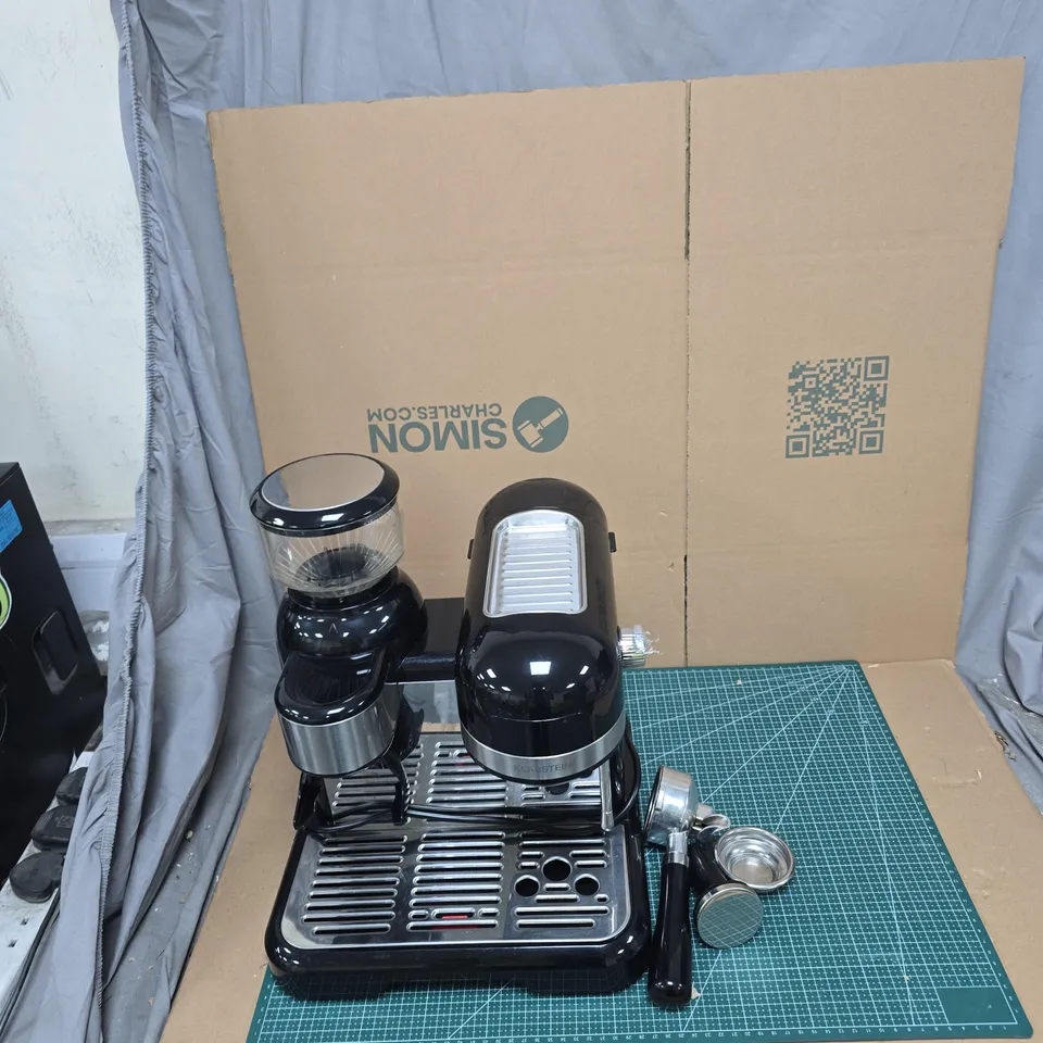 KLARSTEIN ESPRESSO COFFEE MACHINE – BLACK WITH BEAN HOPPER 