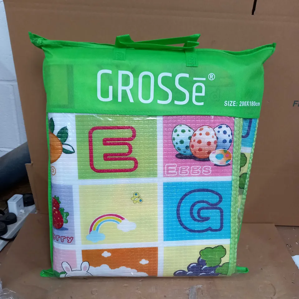 GROSSE ALPHABET PLAT MAT 200x180cm