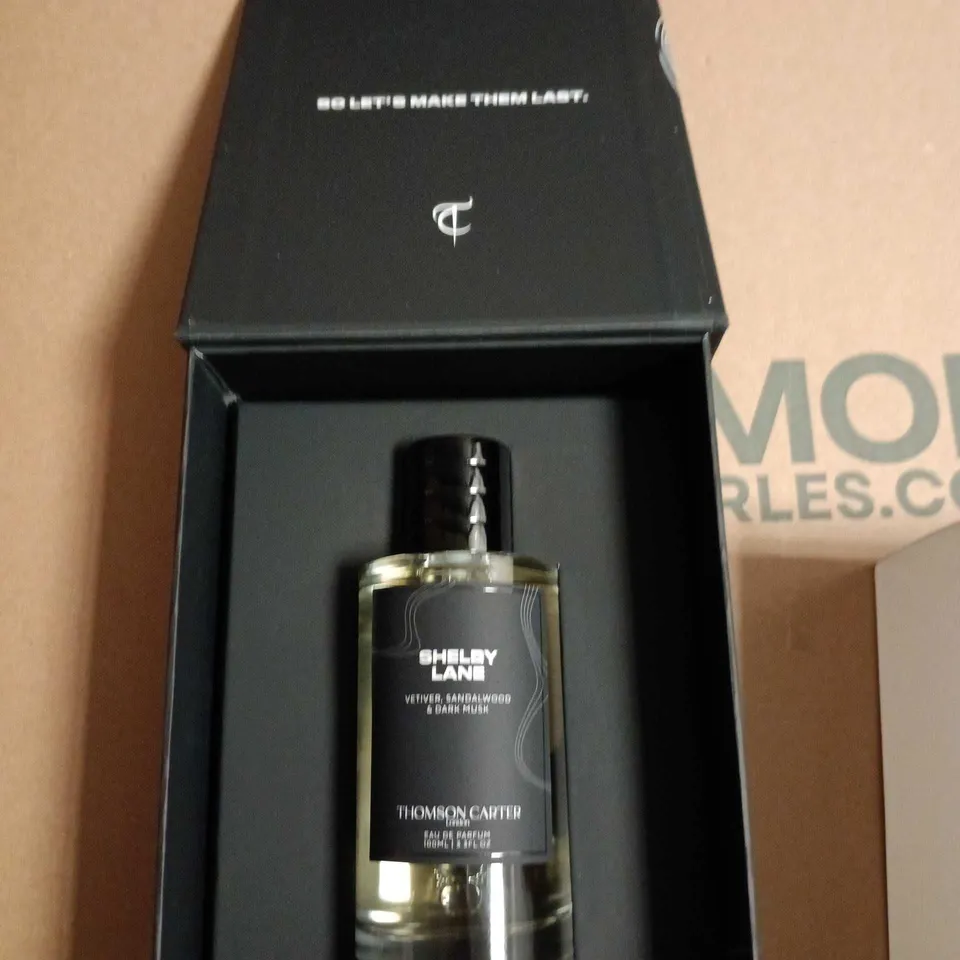 SHELBY LANE VETIVER, SANDALWOOD & DARK MUSK – EAU DE PARFUM, 100ML (THOMSON CARTER LONDON)