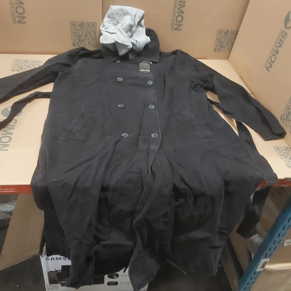 BOX CONTAINING APPROXIMATELY 7x BRAND NEW JD WILLIAMS BLACK HOODED TRENCH COATS