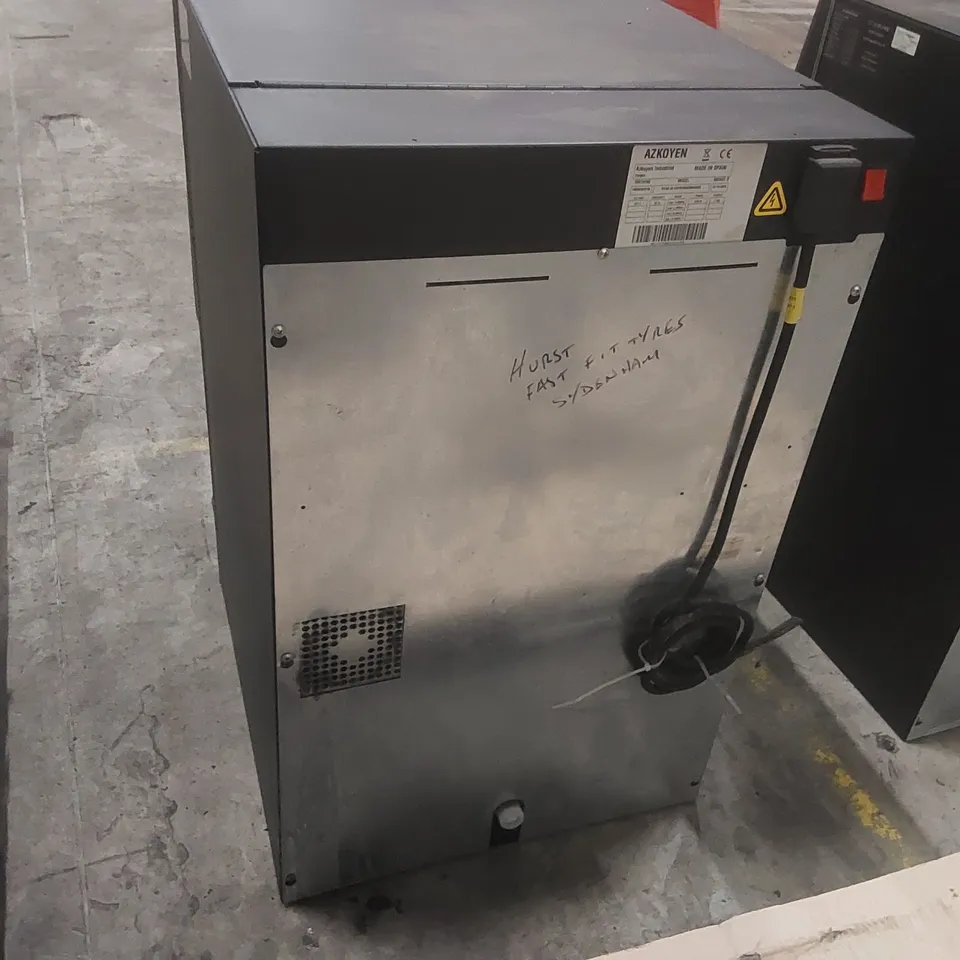 AZKOYEN VITRO COMMERCIAL COFFEE MACHINE