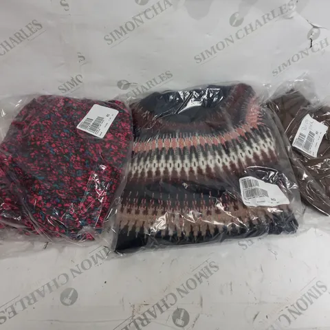 BOX OF ASSORTED CLOTHING ITEMS TO INCLUDE JUMPER - TOP- DRESS