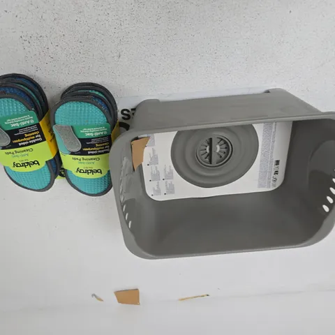 2X BELDRAY CLEANING PADS AND WASH BOWL