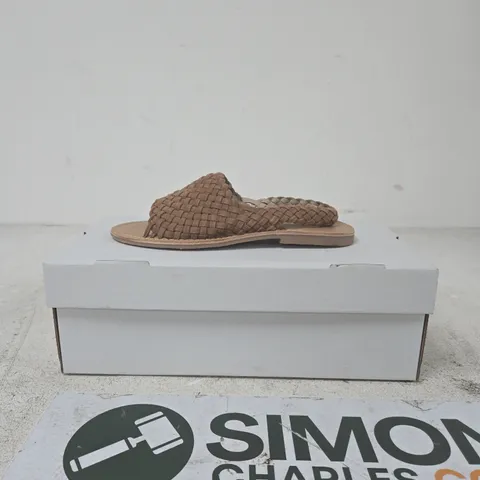 Women's Brown Woven Leather Slide Sandal size 4