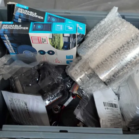 BOX OF ASSORTED ITEMS TO INCLUDE - EXHAUST TIP - BOLTS - PEDDLES 
