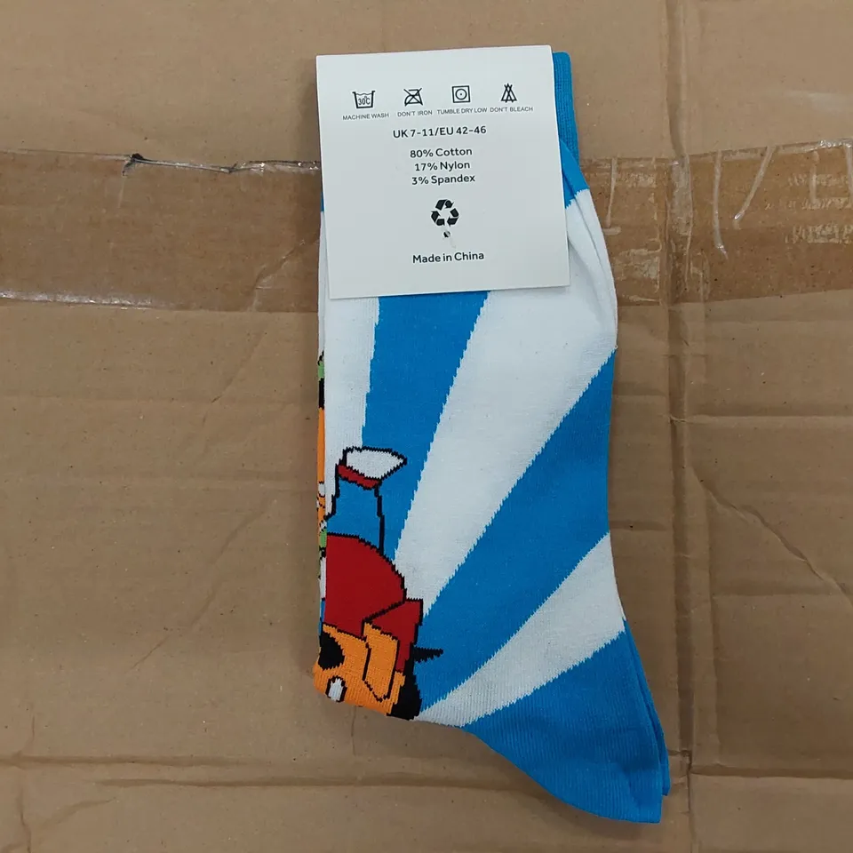 BOX OF APPROXIMATELY 360 PAIRS OF BRAND NEW BIER CO SOCKS (1 BOX)