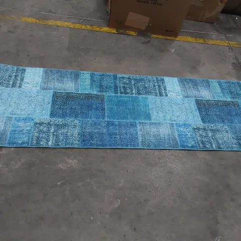 SIESTA BLOCK AQUA RUNNER RUG // SIZE: 75 X 300cm