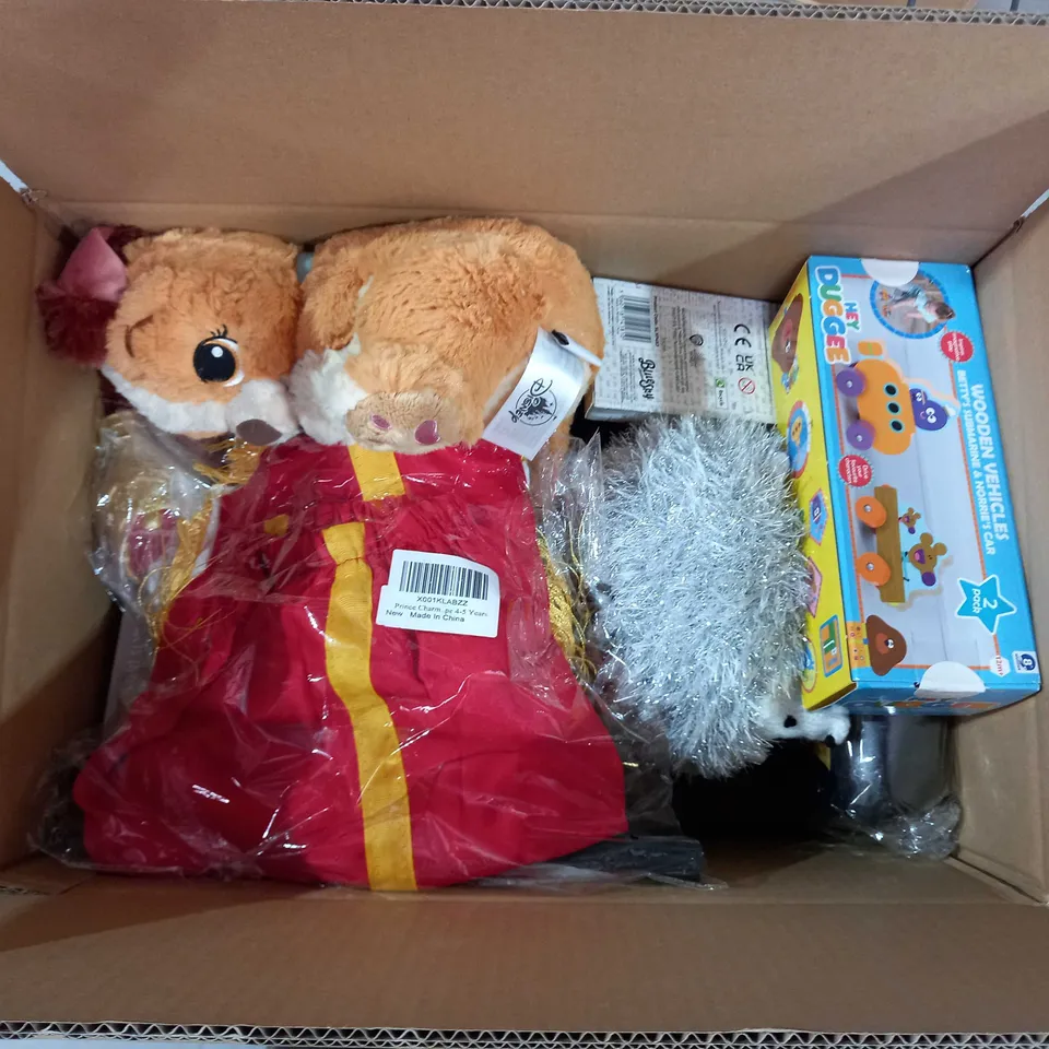 ASSORTED BOX OF APPROXIMATELY 15 TOYS AND GAMES TO INCLUDE HEY DUGGEE WOODEN VEHICLES, PRO TONE FITNESS BALL, SNOOPY AND WOODSTICK PLUSHEE, ETC 
