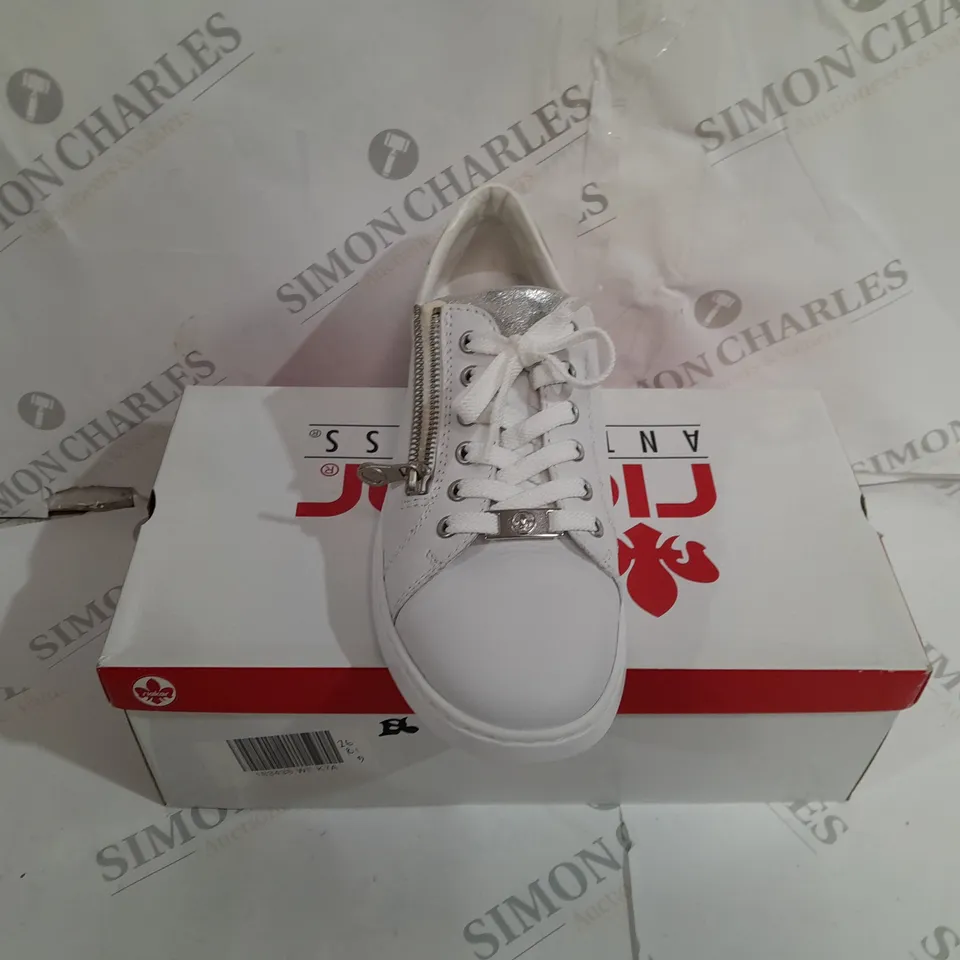 BOXED RIEKER SIDE-ZIPPED CASUAL TRAINERS IN WHITE SIZE 7