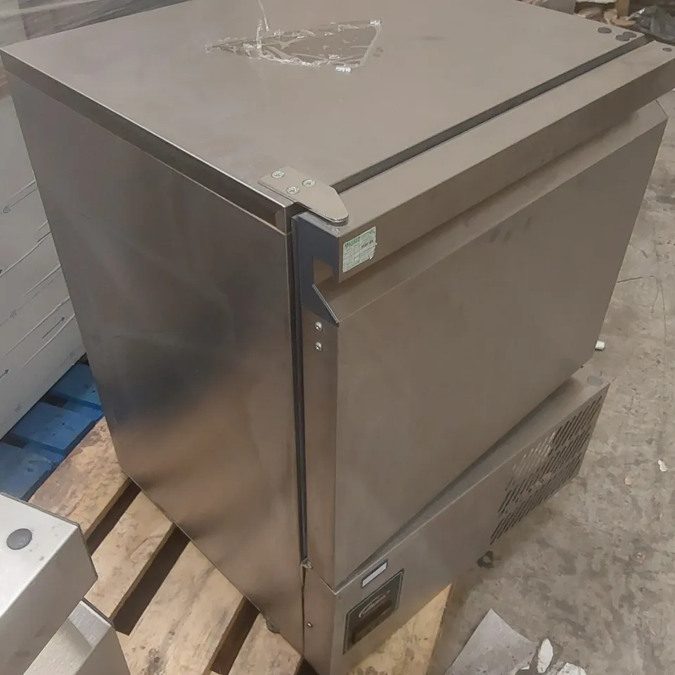 WILLIAMS H5UC HC R2 COMMERCIAL UNDERCOUNTER REFRIGERATOR