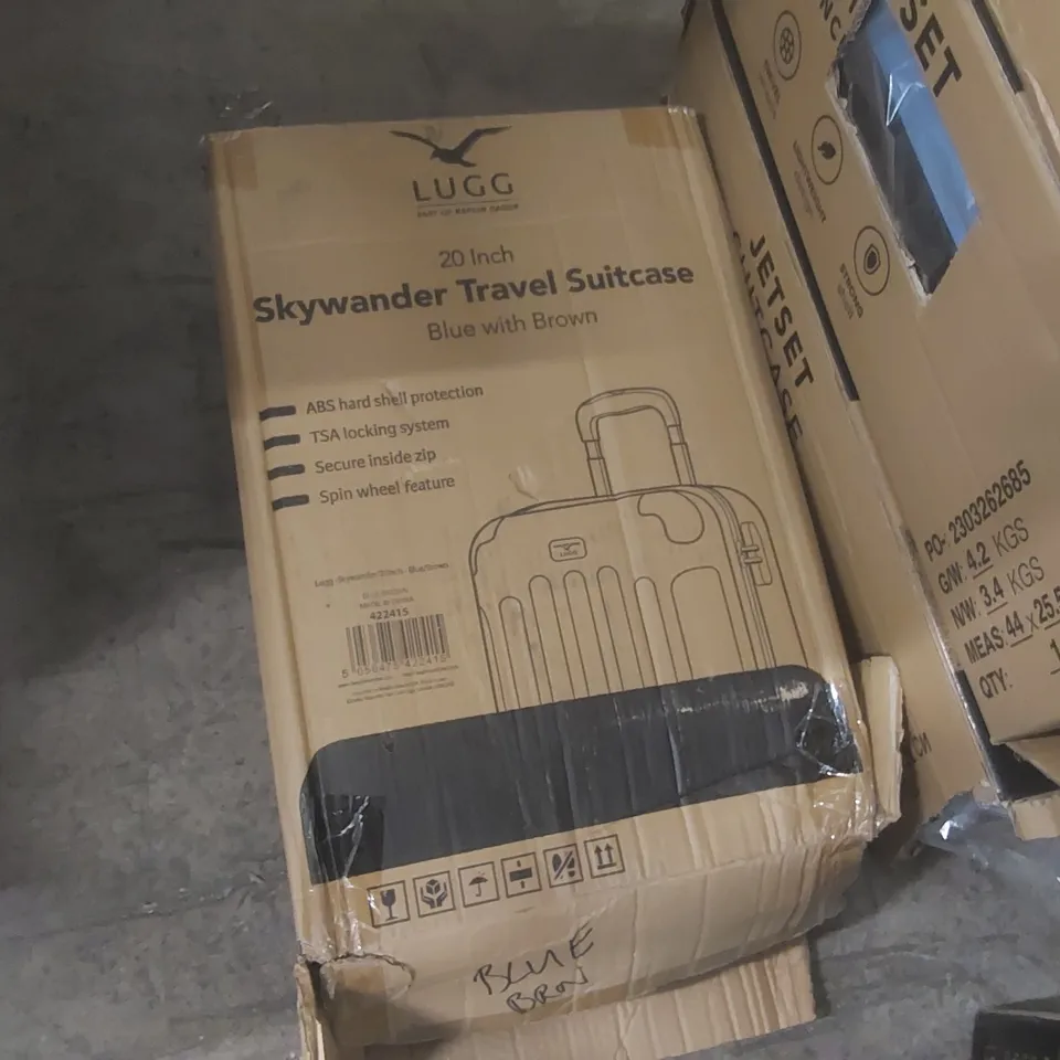 BOXED LUGG TRAVEL SUITCASE