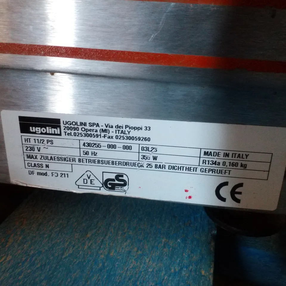 UGOLINI TWIN-HOPPER CHILLED DRINK DISPENSER & SLUSHI MACHINE 