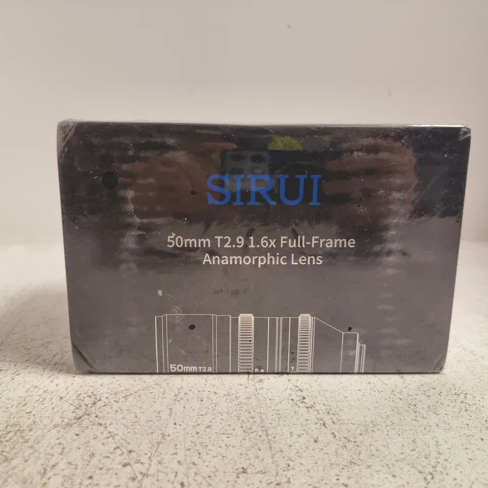 SIRUI 50MM T2.9 1.6X FULL-FRAME ANAMORPHIC LENS