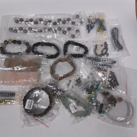 LOT OF 20 BRAND NEW FASHION BRACELETS IN VARIOUS STYLES AND SIZES