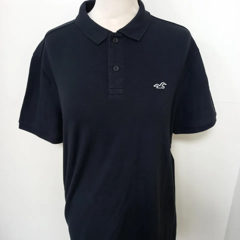 HOLLISTER CASUAL POLO SHIRT IN BLACK SIZE M